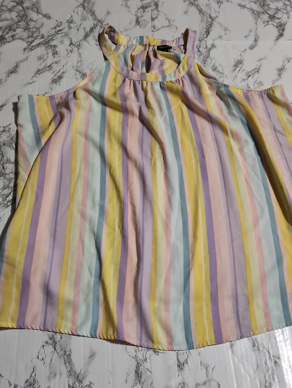 💘 Torrid Rainbow Pastel Blouse